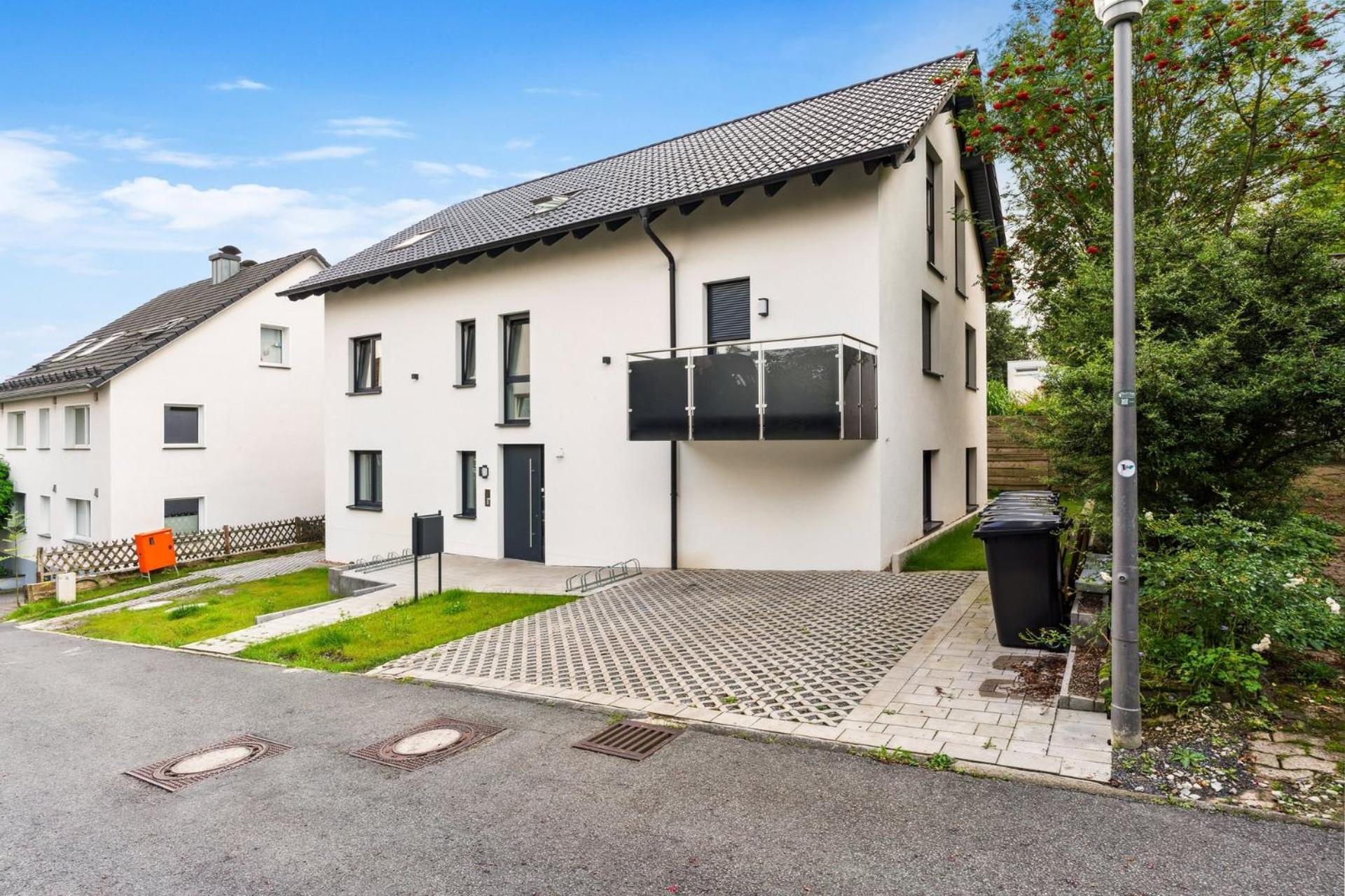Deluxe Apartment In Bielefeld City Mit Parkplatz Und Balkon Exterior foto
