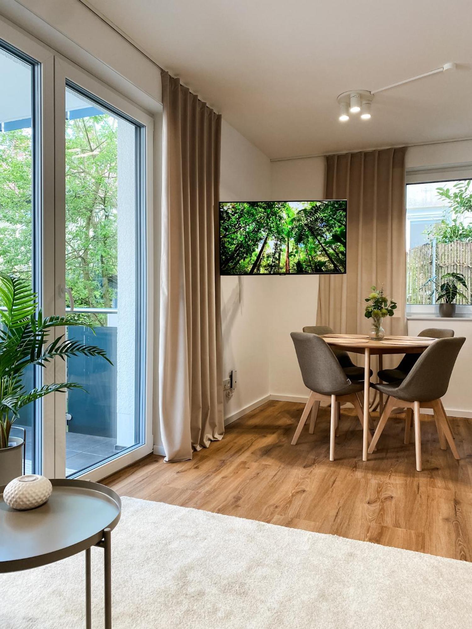 Deluxe Apartment In Bielefeld City Mit Parkplatz Und Balkon Exterior foto